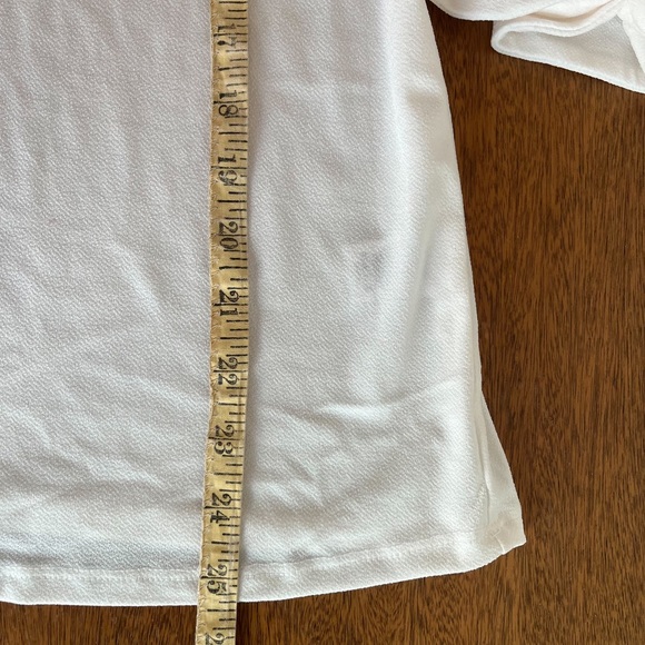 NWT CeCe White Blouse with Black Embroidered Floral Sheer Sleeves - Picture 9 of 9